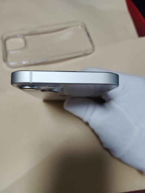 iPhone 13 128GB SIM�t���[ �X�^�[���C�g �{�� �o�b�e���[83% �N���A�P�[�X�t �� �Ɠd/AV�� 