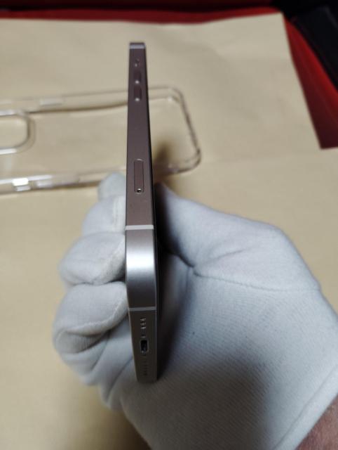 iPhone 13 128GB SIM�t���[ �X�^�[���C�g �{�� �o�b�e���[83% �N���A�P�[�X�t �� �Ɠd/AV�� 