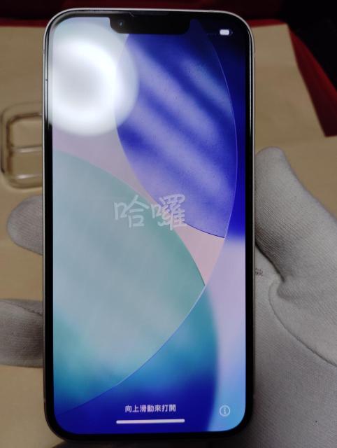 iPhone 13 128GB SIM�t���[ �X�^�[���C�g �{�� �o�b�e���[83% �N���A�P�[�X�t �� �Ɠd/AV�� 