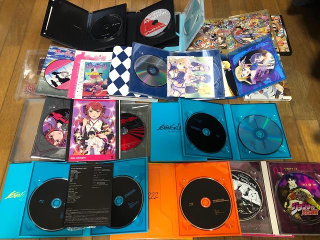 �A�j���u���[���C�EDVD�@��ʃZ�b�g�@30�{�ȏ� �� CD/DVD/�r�f�I�� 