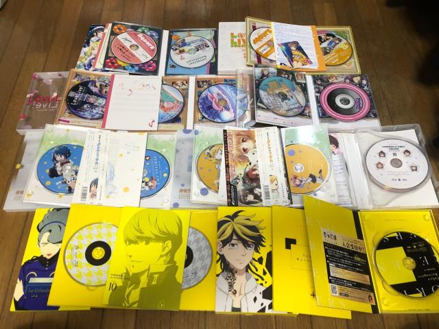 �A�j���u���[���C�EDVD�@��ʃZ�b�g�@30�{�ȏ� �� CD/DVD/�r�f�I�� 