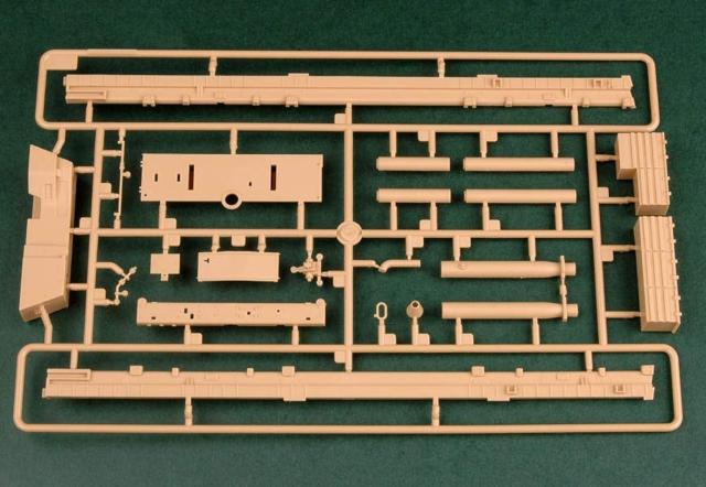 ホビーボス 1/35 ダナ 152mm自走留榴弾砲 SHKH vz77 プラモデル < ホビー  ホビーボス 1/35 ダナ 152mm自走留榴弾砲 SHKH vz77 プラモデル < ホビーの