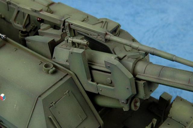 ホビーボス 1/35 ダナ 152mm自走留榴弾砲 SHKH vz77 プラモデル < ホビー  ホビーボス 1/35 ダナ 152mm自走留榴弾砲 SHKH vz77 プラモデル < ホビーの
