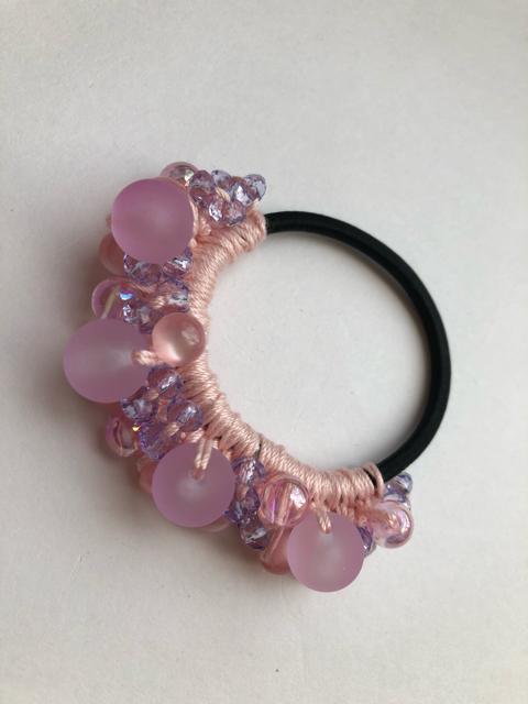 ハンドメイド ヘアゴム キラキラビーズ盛り盛り♪ ピンク < 女性ファッション  ハンドメイド ヘアゴム キラキラビーズ盛り盛り♪ ピンク < 女性ファッションの