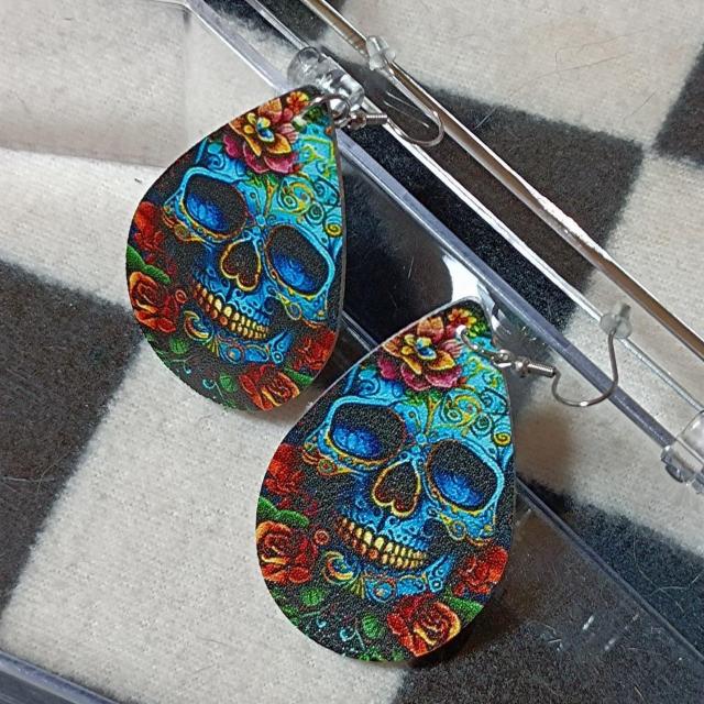 新品★合皮★バラとスカルプリントフックピアス < 女性アクセサリー/時計  新品★合皮★バラとスカルプリントフックピアス  < 女性アクセサリー/時計の