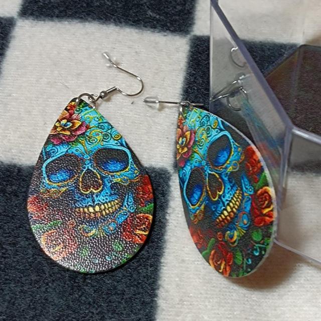 新品★合皮★バラとスカルプリントフックピアス < 女性アクセサリー/時計  新品★合皮★バラとスカルプリントフックピアス < 女性アクセサリー/時計の