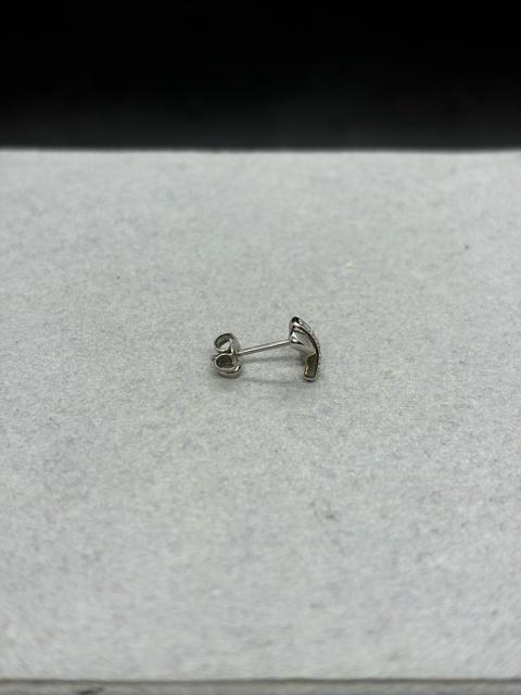 即決 4℃ ヨンドシー Pt900 プラチナ ピアス 片耳のみ < ブランド  即決 4℃ ヨンドシー Pt900 プラチナ ピアス 片耳のみ < ブランドの