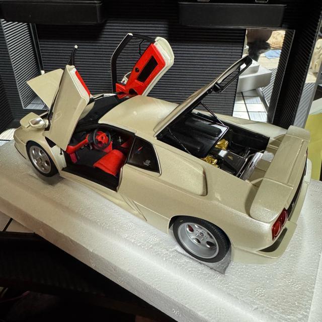 激レア未展示品オートアート1/18 ランボルギーニ ディアブロ SE30 イオタ < ホビー  激レア未展示品オートアート1/18 ランボルギーニ ディアブロ SE30 イオタ < ホビーの