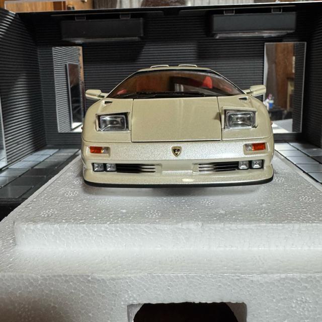 激レア未展示品オートアート1/18 ランボルギーニ ディアブロ SE30 イオタ < ホビー  激レア未展示品オートアート1/18 ランボルギーニ ディアブロ SE30 イオタ < ホビーの