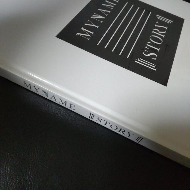 【数量限定】MYNAME  写真集+【特典】 卓上カレンダー&大判フォトカード < タレントグッズ  【数量限定】MYNAME  写真集+【特典】 卓上カレンダー&大判フォトカード < タレントグッズの