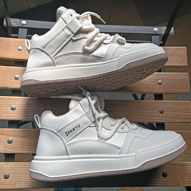 新品 25cm レディース スニーカー ホワイト シューズ 靴 ミドルカット < 女性ファッション  新品 25cm レディース スニーカー ホワイト シューズ 靴 ミドルカット < 女性ファッションの