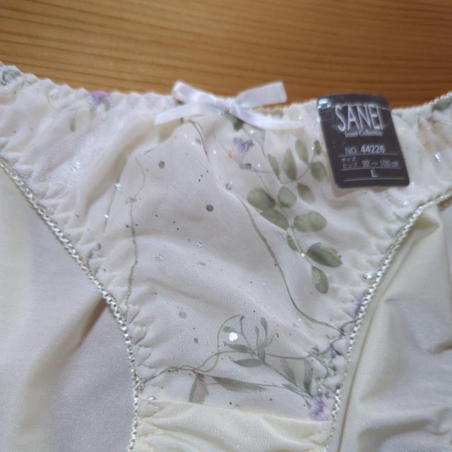 �V�i�ߗ� ���F�̃��[�t�� L