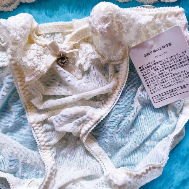 激エロカワッ.。。F80×L。。透けレースブラジャー&ショーツセット。。グラマー大きいサイズホワイト白ナチュラル清純 < 女性ファッション  激エロカワッ.。。F80×L。。透けレースブラジャー&ショーツセット。。グラマー大きいサイズホワイト白ナチュラル清純 < 女性ファッションの