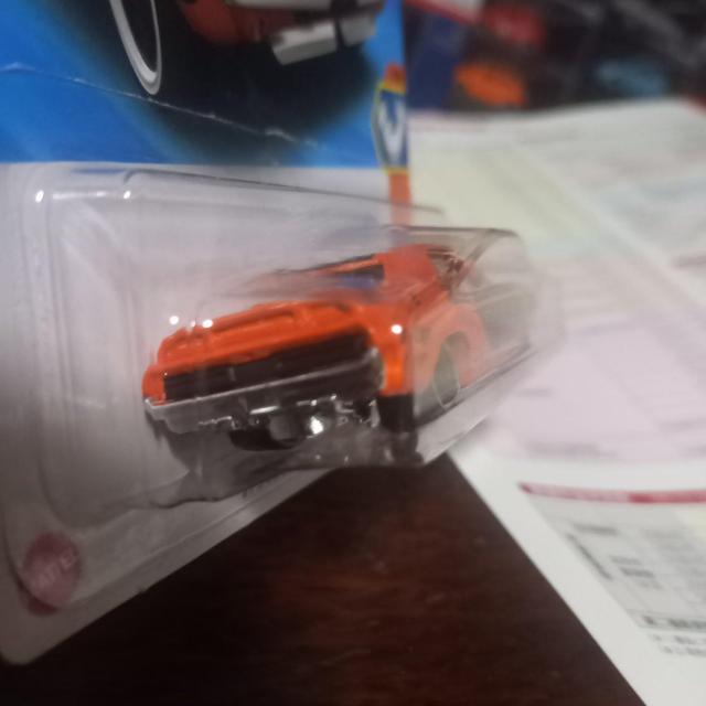 �z�b�g�E�B�[���B71.�_�b�`�`�������W���[ �� �z�r�[�� 