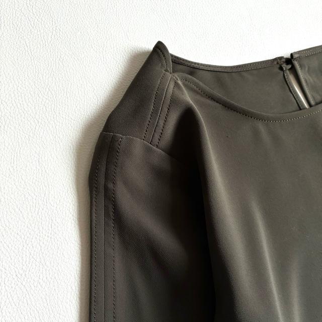 ◆上質◆キャラオクルス◆ストレッチ素材◆七分袖カットソー◆カーキ◆M◆レリアン < ブランド ◆上質◆キャラオクルス◆ストレッチ素材◆七分袖カットソー◆カーキ◆M◆レリアン < ブランドの