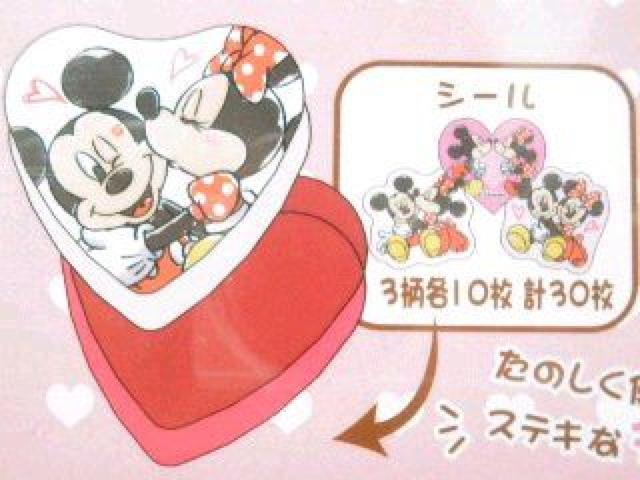 《New》ミッキー&ミニー★ハート缶ギフト文具(メモ&シール&消しゴム)<3個セット> < インテリア/ライフ 《New》ミッキー&ミニー★ハート缶ギフト文具(メモ&シール&消しゴム)<3個セット> < インテリア/ライフの