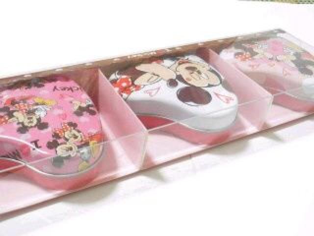 《New》ミッキー&ミニー★ハート缶ギフト文具(メモ&シール&消しゴム)<3個セット> < インテリア/ライフ 《New》ミッキー&ミニー★ハート缶ギフト文具(メモ&シール&消しゴム)<3個セット> < インテリア/ライフの