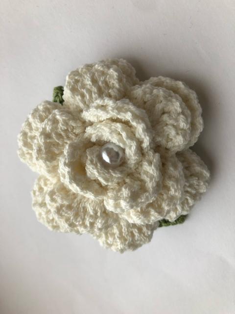 ハンドメイド  ストールピン 大きめ 薔薇 ホワイト コットン < 女性ファッション  ハンドメイド  ストールピン 大きめ 薔薇 ホワイト コットン < 女性ファッションの