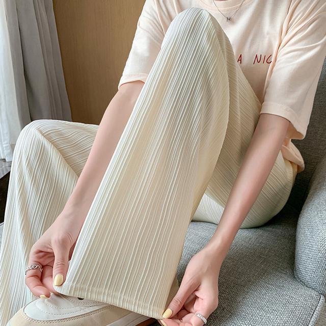 送料無料 新品 セミワイドパンツ プリーツパンツ 美脚 < 女性ファッション  送料無料 新品 セミワイドパンツ プリーツパンツ 美脚 < 女性ファッションの