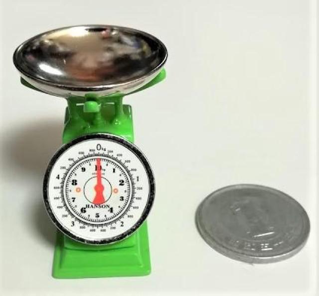 ミニチュア★はかり★キッチンスケール★金属製★リアル★グリーン★緑★ドールハウス★ < おもちゃ  ミニチュア★はかり★キッチンスケール★金属製★リアル★グリーン★緑★ドールハウス★  < おもちゃの