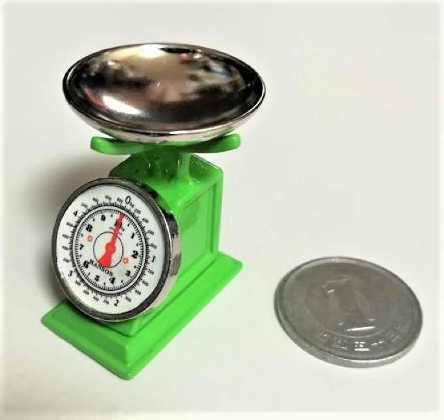 ミニチュア★はかり★キッチンスケール★金属製★リアル★グリーン★緑★ドールハウス★ < おもちゃ  ミニチュア★はかり★キッチンスケール★金属製★リアル★グリーン★緑★ドールハウス★ < おもちゃの