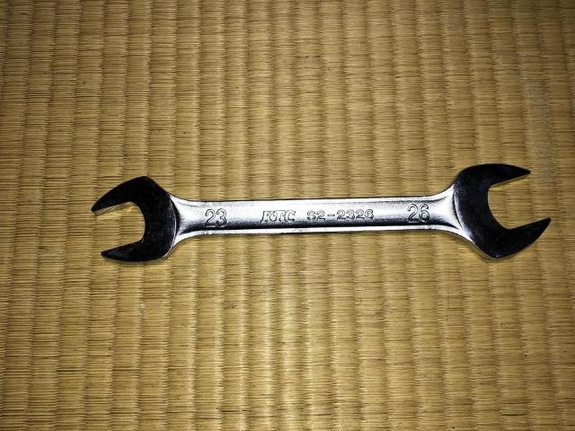 美品!KTC 23-26mm スパナ s2-2326 < 自動車/バイク 美品!KTC 23-26mm スパナ s2-2326 < 自動車/バイク