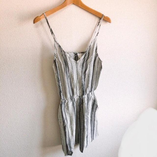 ◆H&M/エイチ&エム◆ミニ丈オールインワン★ホワイト34サイズ♪美品*海コーデ*プール*部屋着 < ブランド  ◆H&M/エイチ&エム◆ミニ丈オールインワン★ホワイト34サイズ♪美品*海コーデ*プール*部屋着  < ブランドの