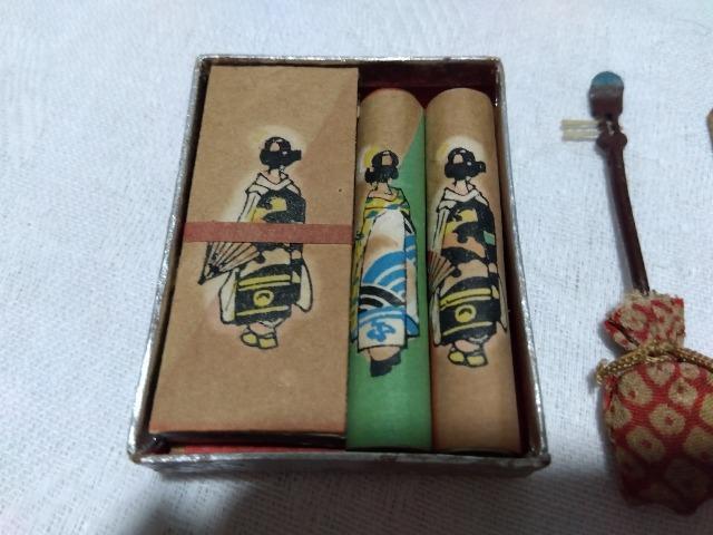 ♪ミニチュアセット 京都 舞妓 三味線 < ホビー ♪ミニチュアセット 京都 舞妓 三味線 < ホビーの