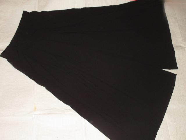 シンプル*ワイドパンツ*ガウチョ(ブラック)UNIQLO < ブランド シンプル*ワイドパンツ*ガウチョ(ブラック)UNIQLO < ブランドの