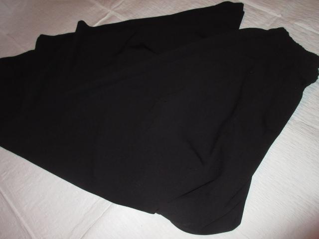 シンプル*ワイドパンツ*ガウチョ(ブラック)UNIQLO < ブランド シンプル*ワイドパンツ*ガウチョ(ブラック)UNIQLO < ブランドの