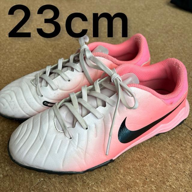 23cm サッカートレーニングシューズ トレシュー NIKE ティエンポレジェンド10 < レジャー/スポーツ  23cm サッカートレーニングシューズ トレシュー NIKE ティエンポレジェンド10  < レジャー/スポーツの
