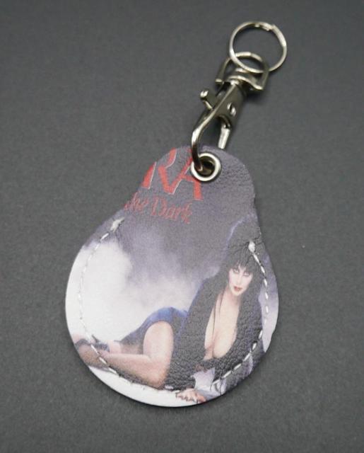 �V�i�@�G�����@�C���@Elvira, Mistress of the Dark�@�L�[�z���_�[  �� �z�r�[�� 