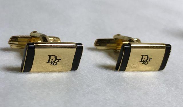 正規レア Diorディオール ヴィンテージ スクエアロゴカフス 金×黒カフリンクス アイコンボタン < ブランド  正規レア Diorディオール ヴィンテージ スクエアロゴカフス 金×黒カフリンクス アイコンボタン  < ブランドの