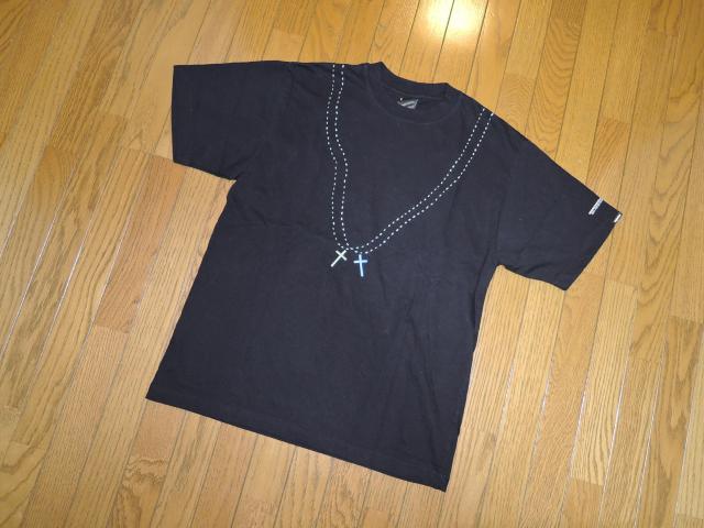 美中古 NEIGHBORHOOD ネイバーフッド 刺繍 Tシャツ 1 黒 ステッチ ネックレス カットソー < ブランド 美中古 NEIGHBORHOOD ネイバーフッド 刺繍 Tシャツ 1 黒 ステッチ ネックレス カットソー < ブランドの