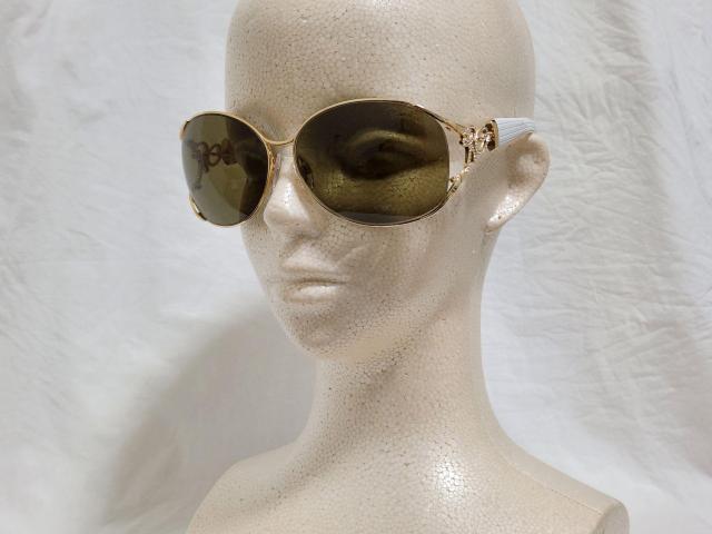 正規 新古 レア ロベルトカヴァリ RCロゴ メタルコンビサングラス 金茶 白 アイコンL ビジュー装飾 ラグジュアリーアイウェア < ブランド  正規 新古 レア ロベルトカヴァリ RCロゴ メタルコンビサングラス 金茶 白 アイコンL ビジュー装飾 ラグジュアリーアイウェア < ブランドの