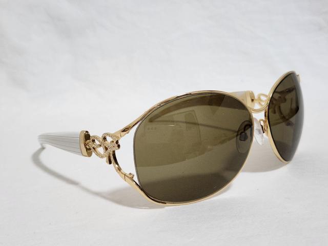 正規 新古 レア ロベルトカヴァリ RCロゴ メタルコンビサングラス 金茶 白 アイコンL ビジュー装飾 ラグジュアリーアイウェア < ブランド  正規 新古 レア ロベルトカヴァリ RCロゴ メタルコンビサングラス 金茶 白 アイコンL ビジュー装飾 ラグジュアリーアイウェア < ブランドの