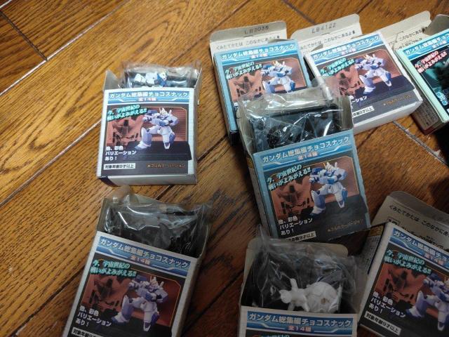 ガンダム GUNDAM 総集編 チョコスナック 食玩 おまけ ミニフィギュア 55個 まとめ売り < アニメ/コミック/キャラクター  ガンダム GUNDAM 総集編 チョコスナック 食玩 おまけ ミニフィギュア 55個 まとめ売り < アニメ/コミック/キャラクターの