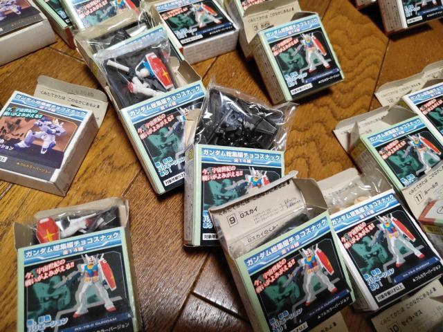 ガンダム GUNDAM 総集編 チョコスナック 食玩 おまけ ミニフィギュア 55個 まとめ売り < アニメ/コミック/キャラクター  ガンダム GUNDAM 総集編 チョコスナック 食玩 おまけ ミニフィギュア 55個 まとめ売り < アニメ/コミック/キャラクターの
