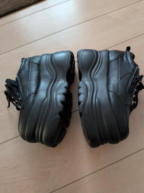 厚底スニーカー 黒 < 女性ファッション 厚底スニーカー 黒 < 女性ファッションの