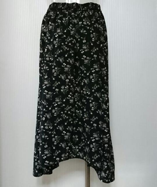 earth music&ecology★小花柄 アシメ ロング スカート < ブランド earth music&ecology★小花柄 アシメ ロング スカート < ブランドの