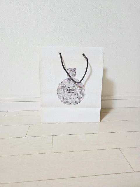 (1) CHANEL ギフト限定香水瓶モチーフ ショップ袋 中1枚28p×23p < ブランド  (1) CHANEL ギフト限定香水瓶モチーフ ショップ袋 中1枚28p×23p < ブランドの