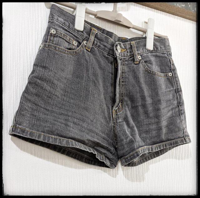 ★CLASSIC★ショートパンツ★ハーフパンツ★短パン★黒・デニム★Sサイズ同等★部屋着★まとめ買い歓迎★ < 女性ファッション  ★CLASSIC★ショートパンツ★ハーフパンツ★短パン★黒・デニム★Sサイズ同等★部屋着★まとめ買い歓迎★ < 女性ファッションの