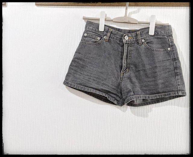 ★CLASSIC★ショートパンツ★ハーフパンツ★短パン★黒・デニム★Sサイズ同等★部屋着★まとめ買い歓迎★ < 女性ファッション  ★CLASSIC★ショートパンツ★ハーフパンツ★短パン★黒・デニム★Sサイズ同等★部屋着★まとめ買い歓迎★ < 女性ファッションの