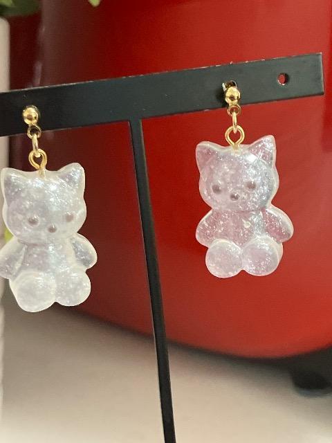ハンドメイド レジン ねこピアス  < 女性ファッション  ハンドメイド レジン ねこピアス   < 女性ファッションの
