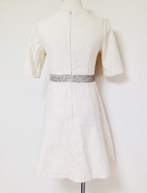 MercuryDuo白ホワイトシルバーパフスリフレアドレスワンピース < ブランド MercuryDuo白ホワイトシルバーパフスリフレアドレスワンピース < ブランドの