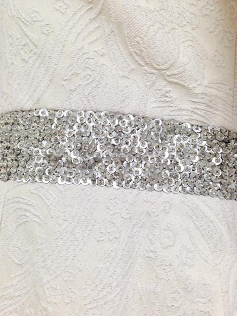 MercuryDuo白ホワイトシルバーパフスリフレアドレスワンピース < ブランド MercuryDuo白ホワイトシルバーパフスリフレアドレスワンピース < ブランドの