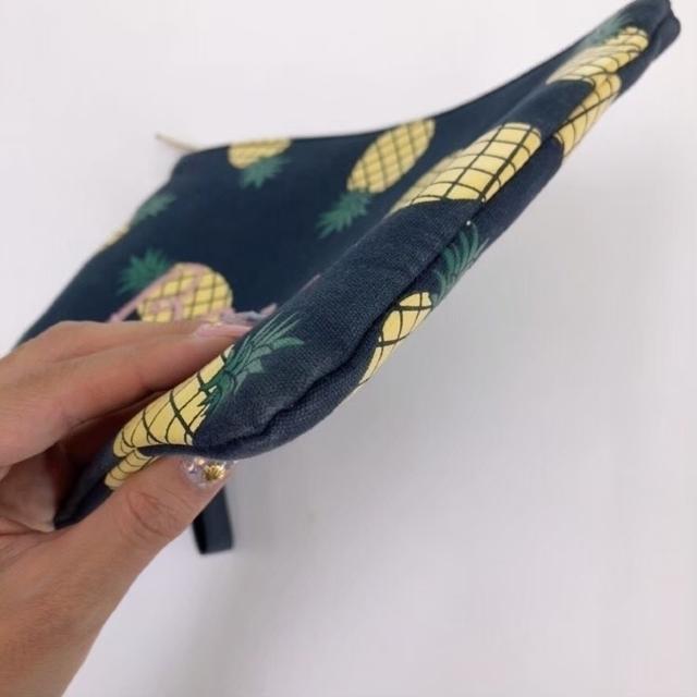◆しまむら/HK WORKS LONDON◆パイナップル柄ミニクラッチポーチ★ < ブランド ◆しまむら/HK WORKS LONDON◆パイナップル柄ミニクラッチポーチ★ < ブランドの