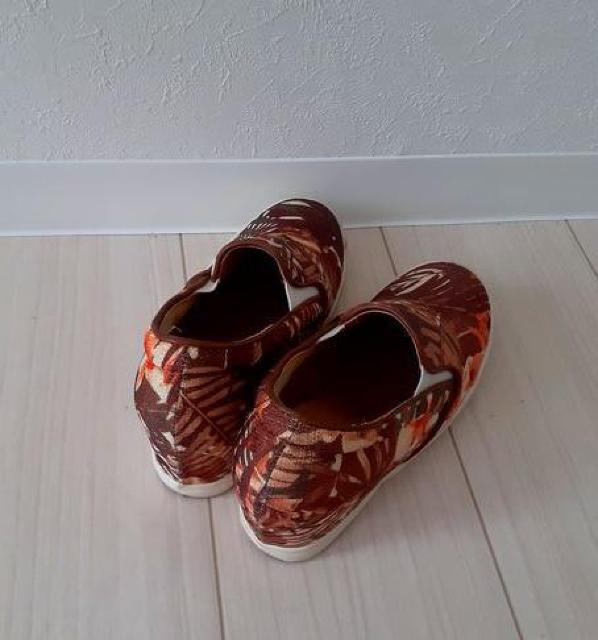 E hyphen world gallery◆ブラウンハイビスカス ハイカット スニーカー L < ブランド  E hyphen world gallery◆ブラウンハイビスカス ハイカット スニーカー L < ブランドの