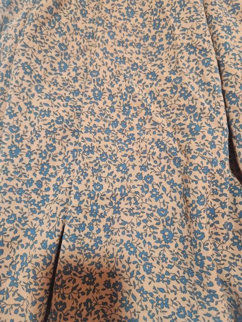 新品  ブラウン 小花柄 マキシワンピース サイズ→M < 女性ファッション  新品  ブラウン 小花柄 マキシワンピース サイズ→M < 女性ファッションの