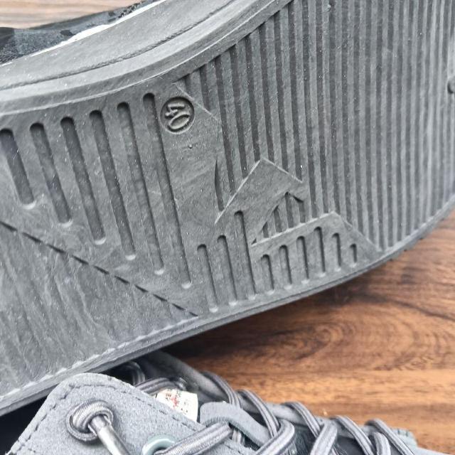 新品 25cm メンズ スニーカー シューズ グレー 靴 男女兼用 カジュアル < 女性ファッション  新品 25cm メンズ スニーカー シューズ グレー 靴 男女兼用 カジュアル < 女性ファッションの